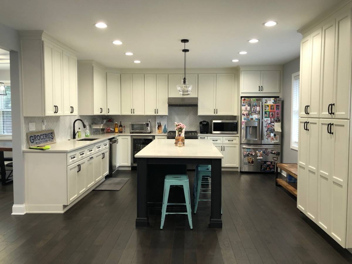 White shaker kitchen cabinets in a remodeled kitchen